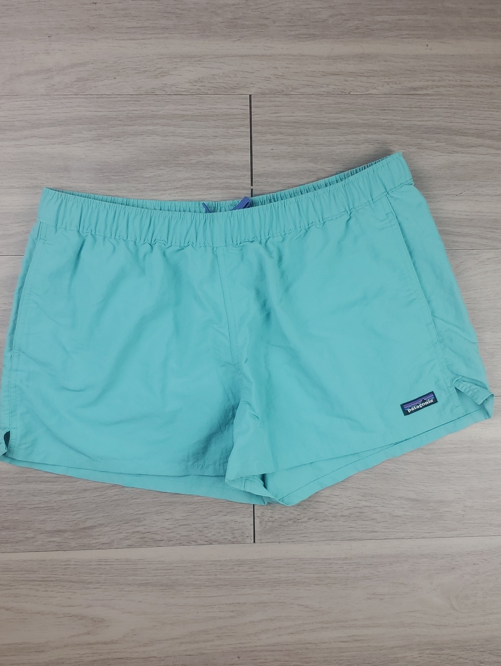 Patagonia Barely Baggies 2.5" Shorts Women's L Turquoise